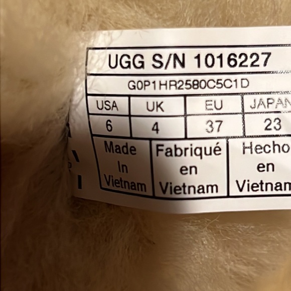 Ugg Boots - Woman’s Size 6 - Picture 11 of 15